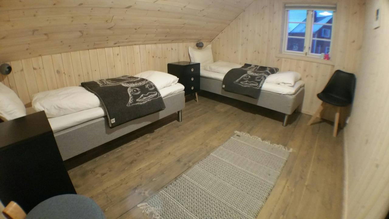 Lysvoldbrygga Bed & Breakfast Henningsvaer Ngoại thất bức ảnh