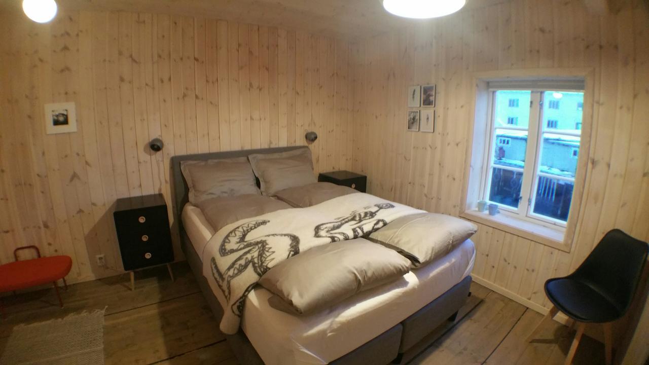 Lysvoldbrygga Bed & Breakfast Henningsvaer Ngoại thất bức ảnh