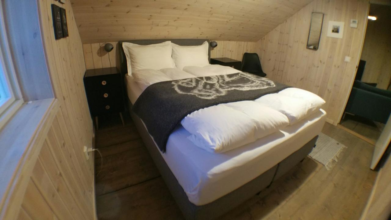 Lysvoldbrygga Bed & Breakfast Henningsvaer Ngoại thất bức ảnh
