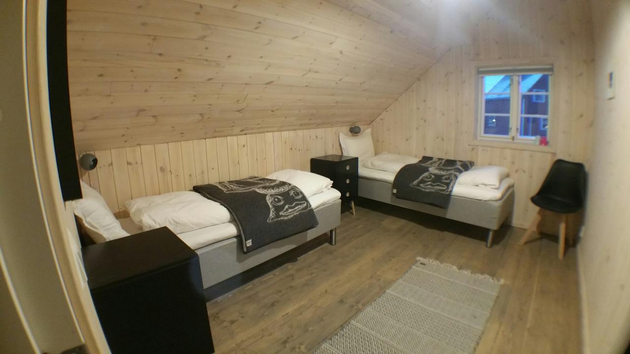 Lysvoldbrygga Bed & Breakfast Henningsvaer Ngoại thất bức ảnh