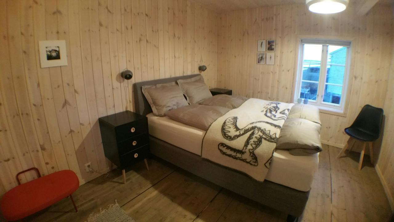 Lysvoldbrygga Bed & Breakfast Henningsvaer Ngoại thất bức ảnh